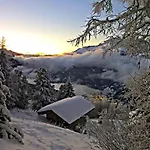Les Hauts Du Paquier
