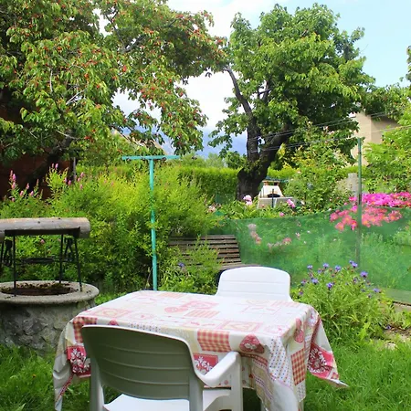 Les Hauts Du Paquier Alojamento de Acomodação e Pequeno-almoço Modane
