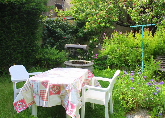 Les Hauts Du Paquier Bed and Breakfast