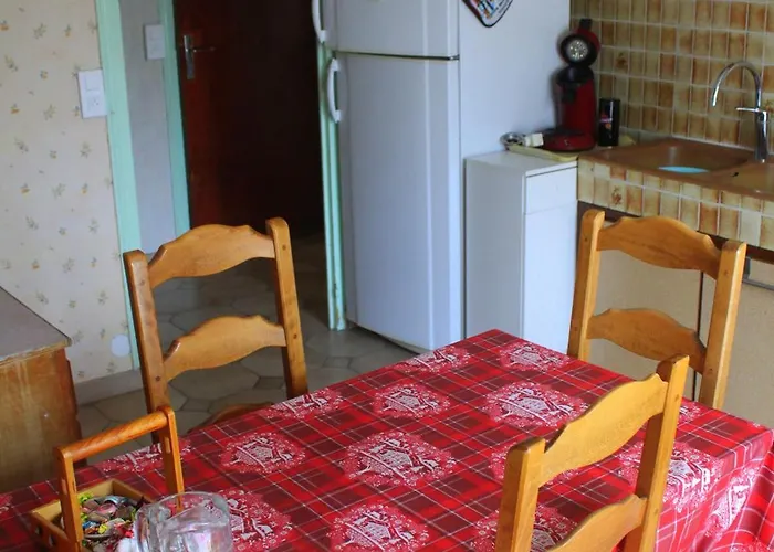 Les Hauts Du Paquier Bed and Breakfast *