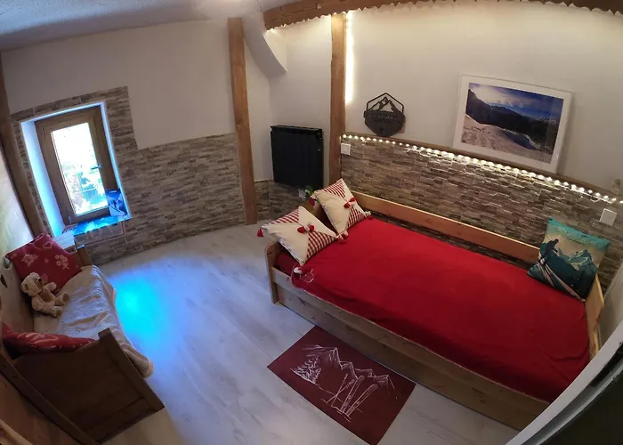 Les Hauts Du Paquier Bed and Breakfast Modane